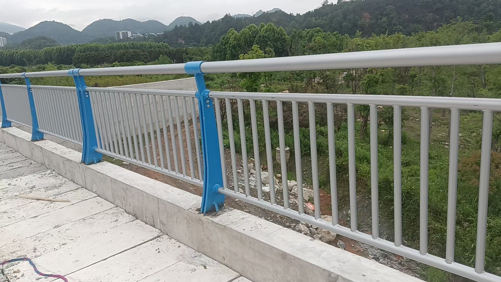 阜新市不锈钢栏杆桥梁护栏 - 厂家